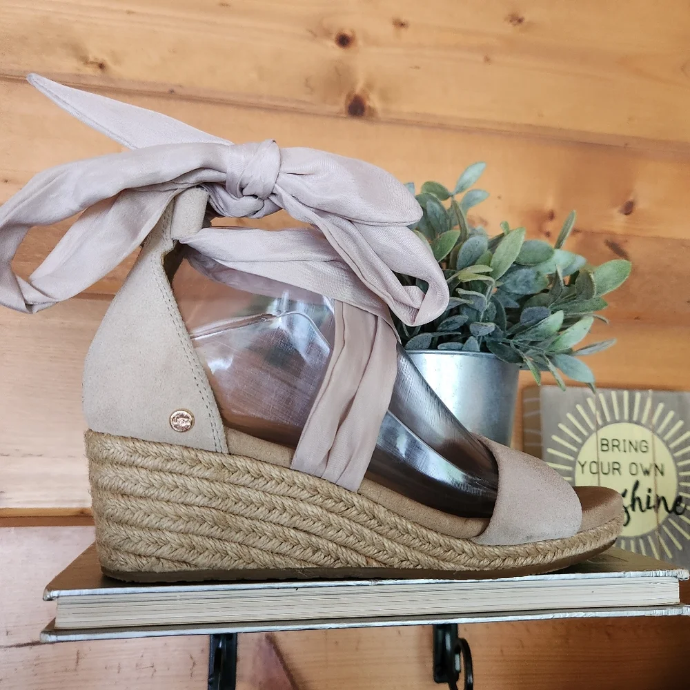UGG Australia Trina Wedge Espadrille Jute Platform Sandals Ribbon 1099693 Sz 7.5
